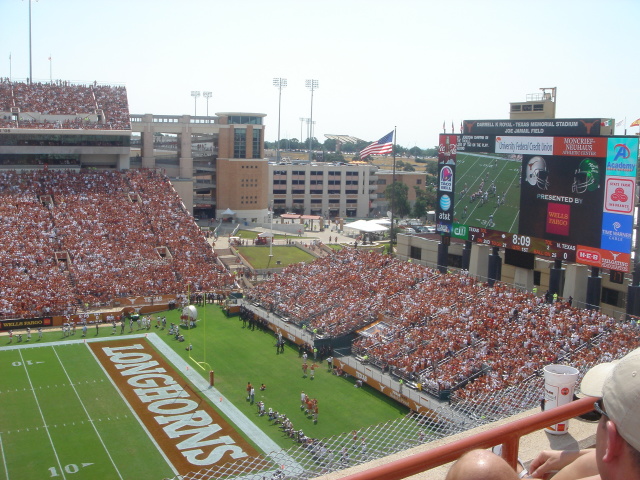 2006/09(Sep)/01(Texas-Tailgaters)/640x480_2006-09-02 12-42-12.JPG